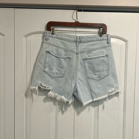 VERVET destroyed light wash high waisted shorts - Picture 9 of 11